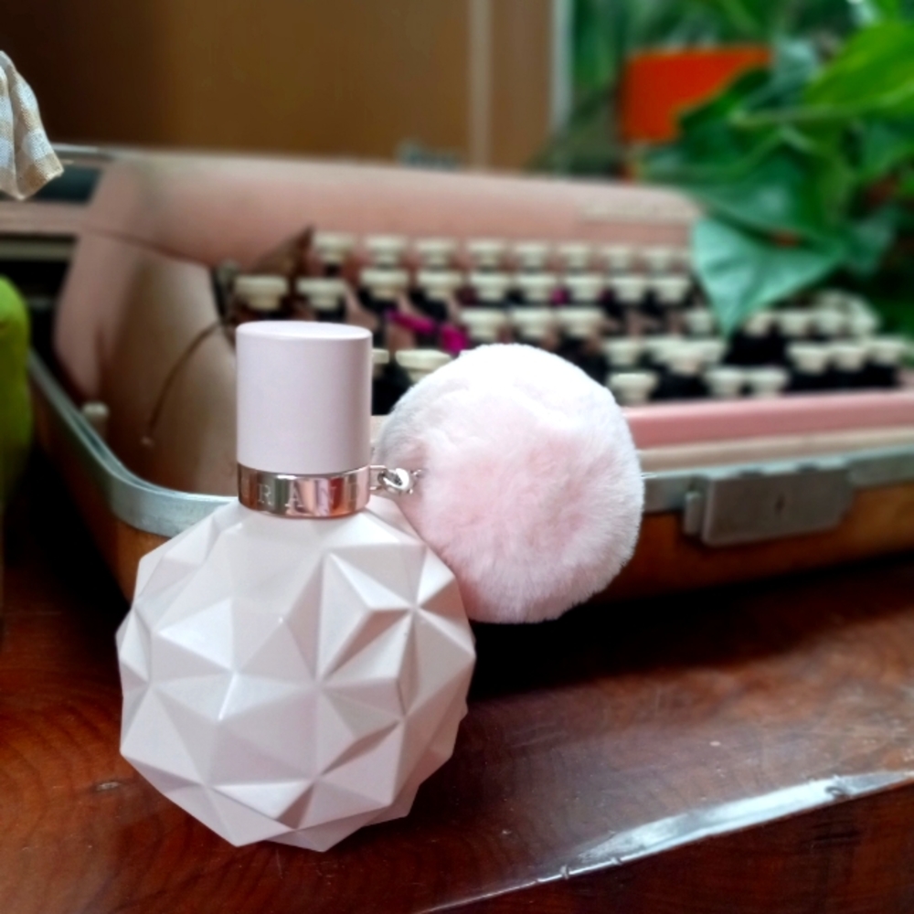 Arianna Grande Sweet like candy perfume